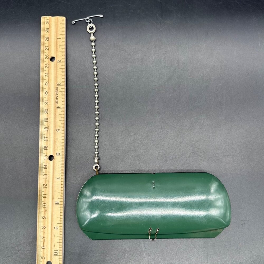 Vintage Green Metal Eyeglass Case Chain Fob Glasses Holder Hard Shell Retro - Picture 10 of 11